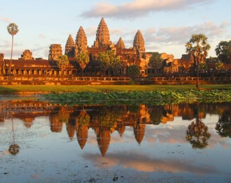 Angkor Wat Dawn to Dusk Tour 1d